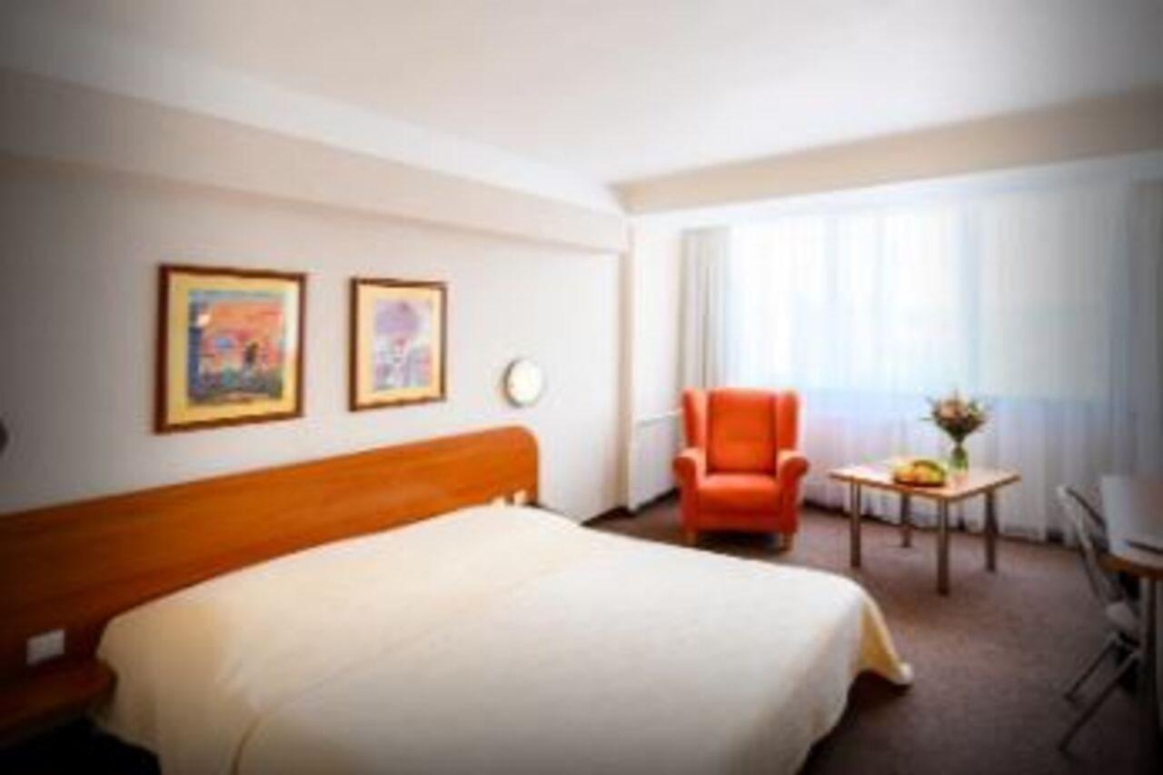 Hotel Lux バンスカー・ビストリツァ エクステリア 写真
