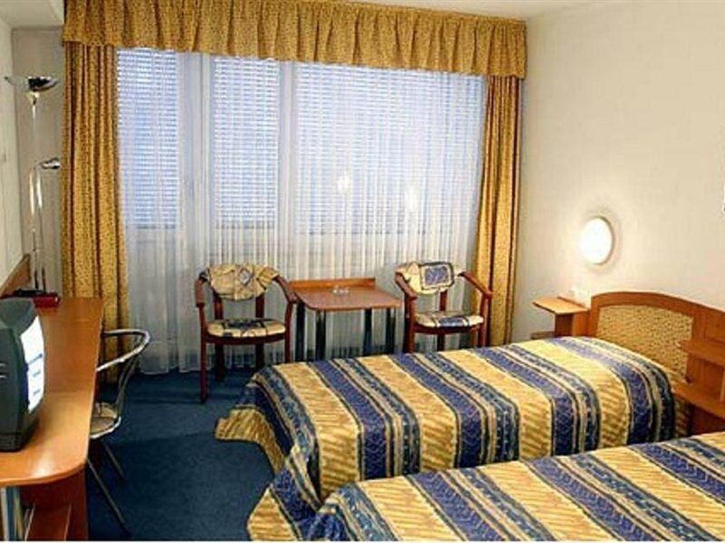 Hotel Lux バンスカー・ビストリツァ エクステリア 写真